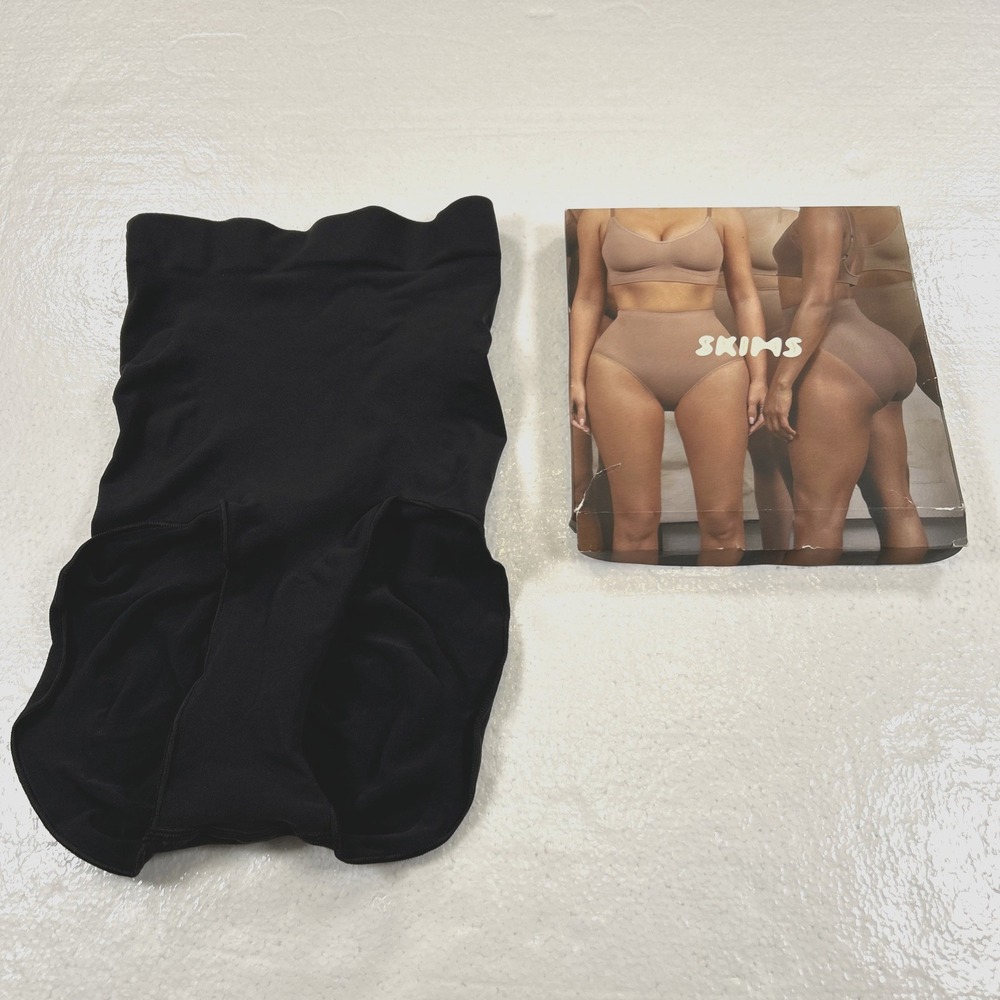 Skims Core Control Mid Waist Brief S/M Shapewear Onyx Black New in Box